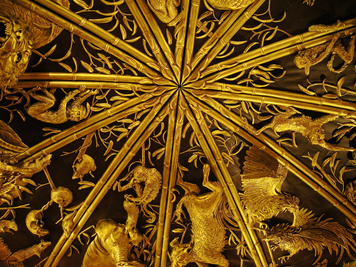 A carved ceiling in the Wynn Macau, representing the signs of the Zodiak