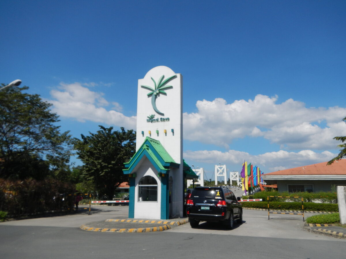 Island Cove Hotel entrance in Kawit, Cavite