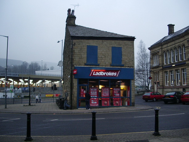 "Ladbrokes"   geograph.org.uk   700779