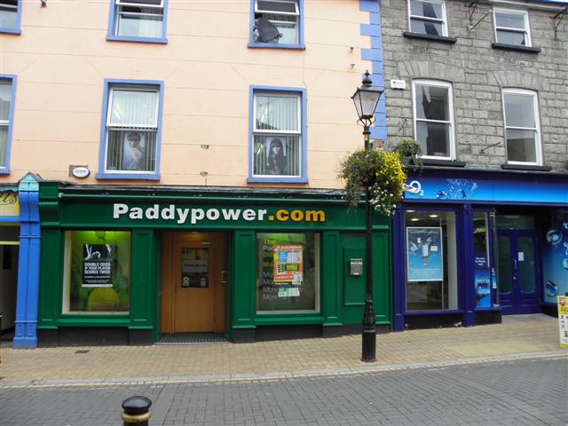 Paddy Power букмекер — Paddy Power, Monaghan   geograph.org.uk   2653089