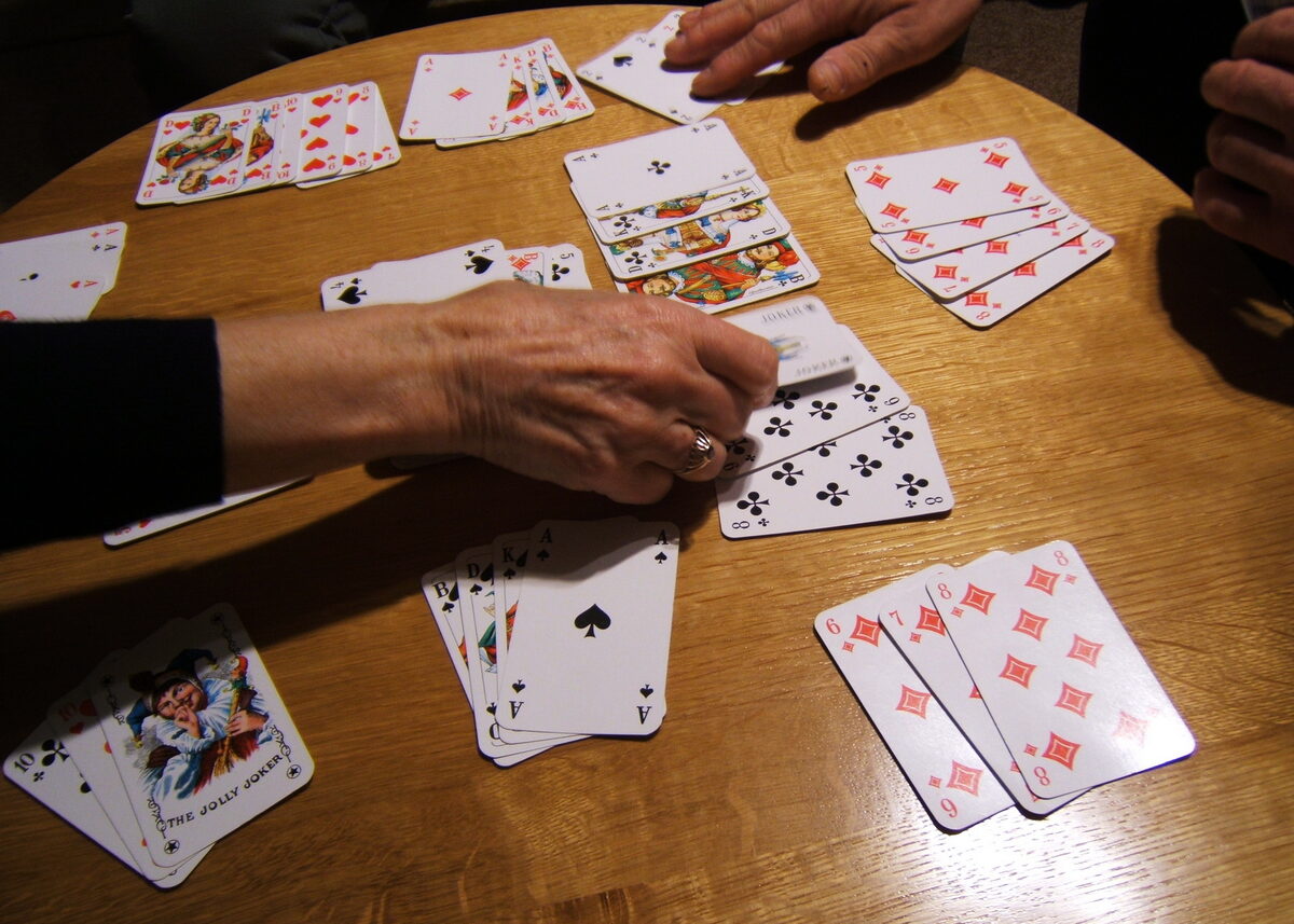 рамми карточная игра — Rommee1